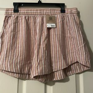 NWT.. Patagonia women’s garden Island shorts 3 1/2 inch